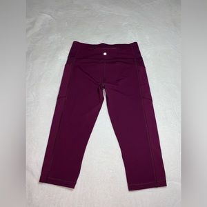lululemon  leggings Capri Size 8 Inseam 16” Burgundy